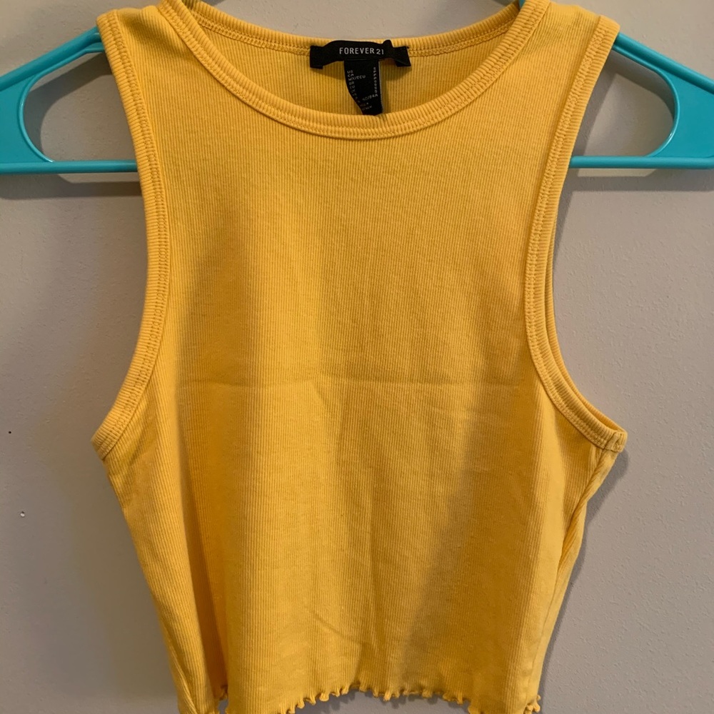 Crop top